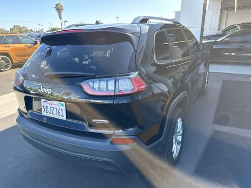 Used 2019 Jeep Cherokee Latitude w/ Popular Appearance Group FWD image 13