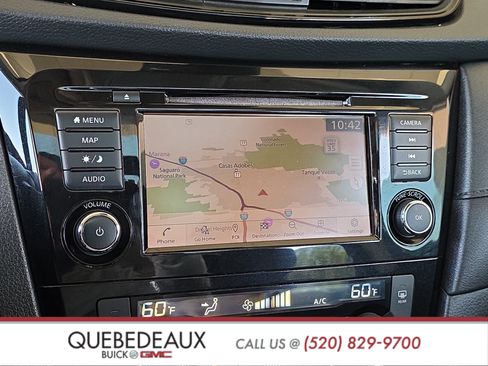 Used 2019 Nissan Rogue SV w/ Sun & Sound Touring Package FWD image 16