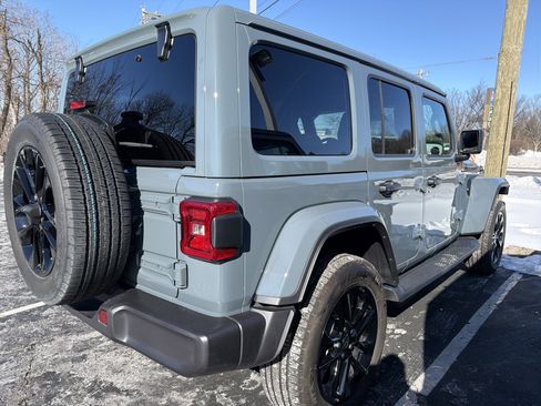 Certified 2025 Jeep Wrangler Sahara image 7