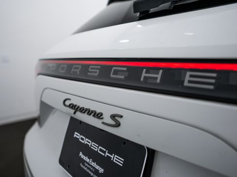 Certified 2023 Porsche Cayenne S Platinum image 27
