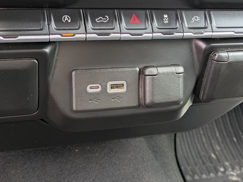 Used 2021 Chevrolet Silverado 1500 Custom AWD/4WD image 25