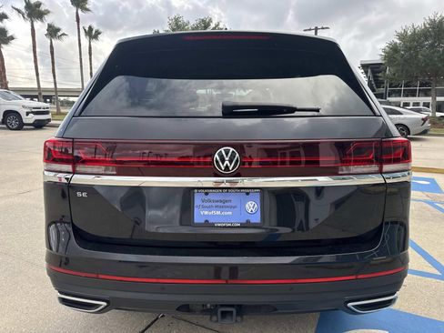 Used 2024 Volkswagen Atlas SE FWD image 6
