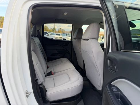 Used 2020 Chevrolet Colorado W/T w/ WT Convenience Package image 13