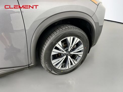 Used 2022 Nissan Rogue SV FWD image 36