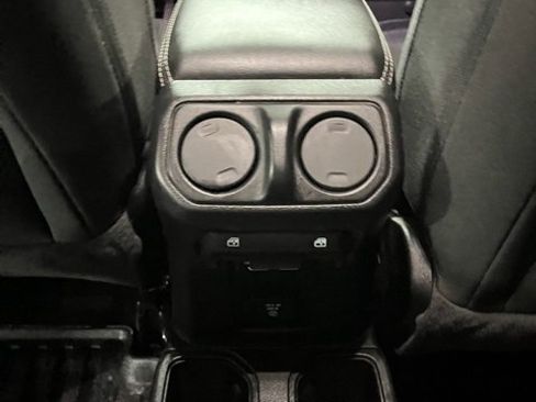 Used 2021 Jeep Gladiator Overland image 27