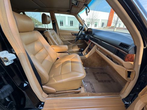 Used 1990 Mercedes-Benz 560 SEL image 56