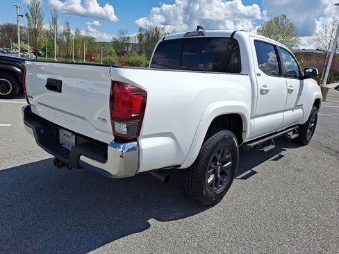 Used 2023 Toyota Tacoma SR5 AWD/4WD image 10