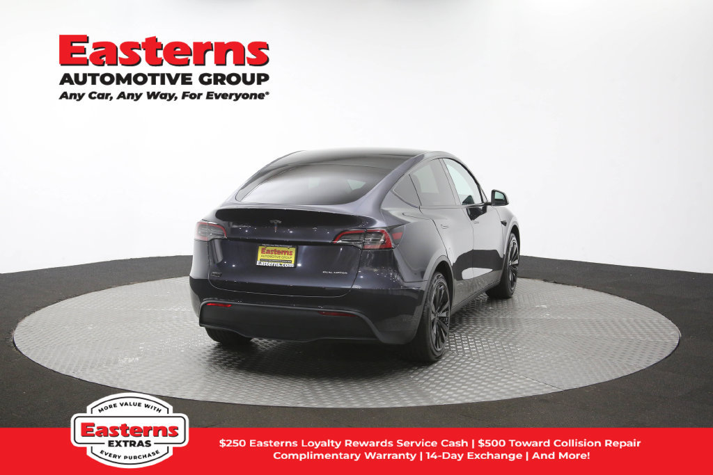 Used 2024 Tesla Model Y Long Range AWD/4WD image 35