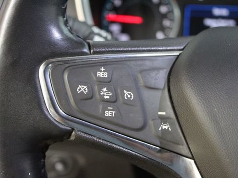 Used 2021 Chevrolet Equinox LT FWD image 16