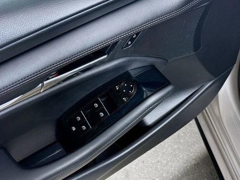 Used 2023 MAZDA MAZDA3 s image 15