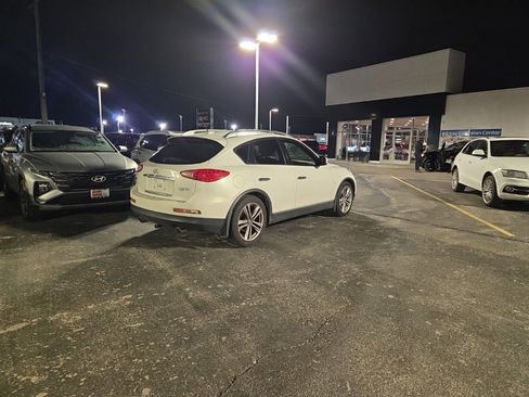 Used 2015 INFINITI QX50 Journey image 4