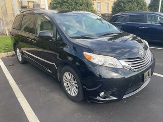 Used 2015 Toyota Sienna XLE Premium video 1