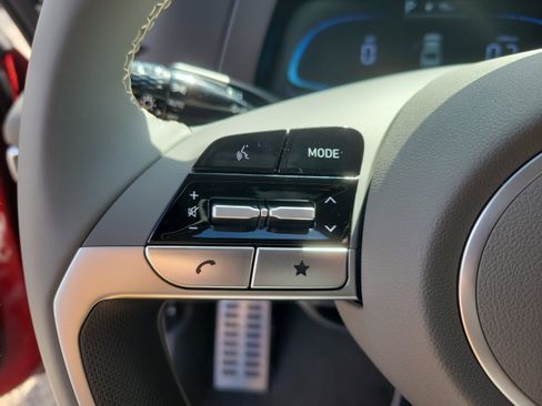 Used 2025 Hyundai Elantra Sport FWD image 14