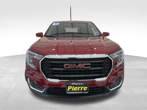Used 2024 GMC Terrain SLE image 7
