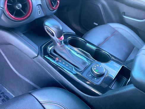 Used 2021 Chevrolet Blazer RS w/ Enhanced Convenience Package image 16