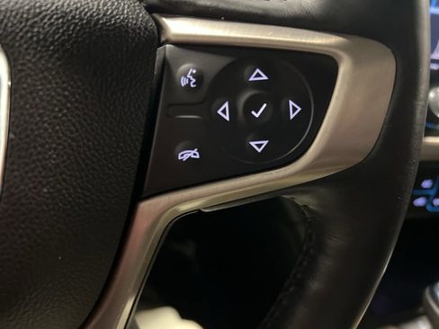 Used 2017 GMC Acadia Denali image 15