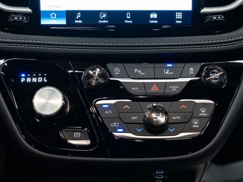 New 2026 Chrysler Pacifica Select FWD image 12