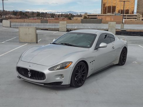 Used 2010 Maserati GranTurismo Coupe image 2