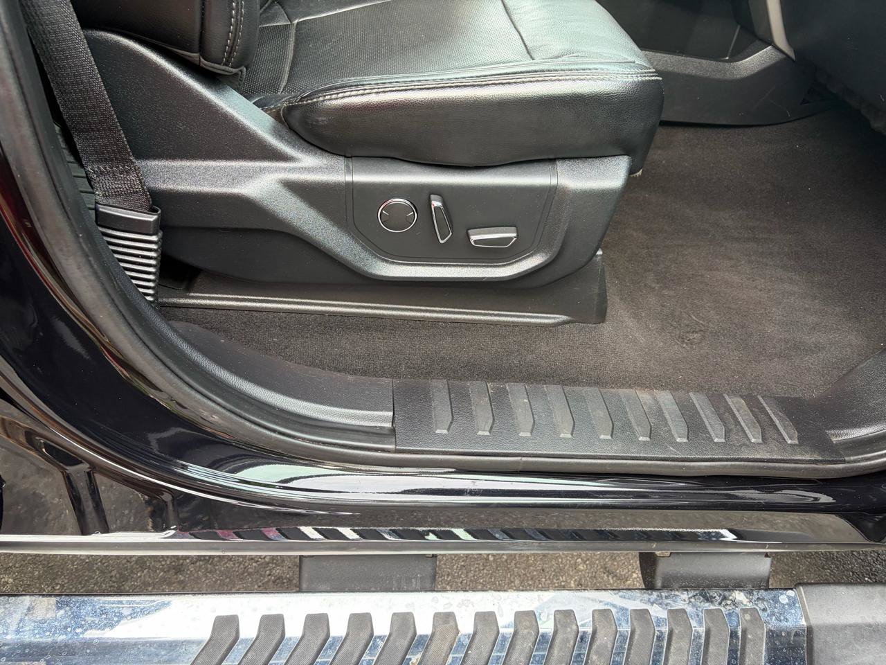 Used 2019 Ford F350 Lariat w/ Lariat Ultimate Package AWD/4WD image 49