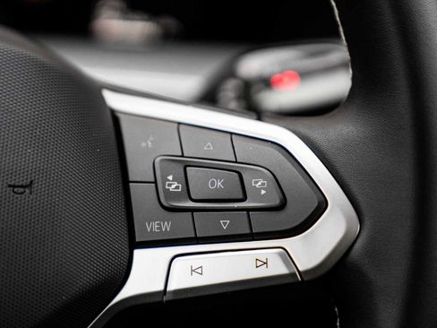 New 2026 Volkswagen Tiguan SE image 27