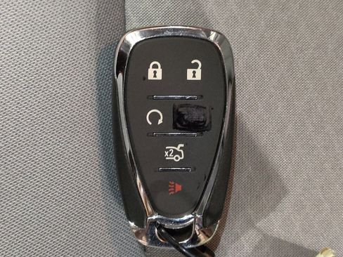 Used 2025 Chevrolet Malibu LT image 32