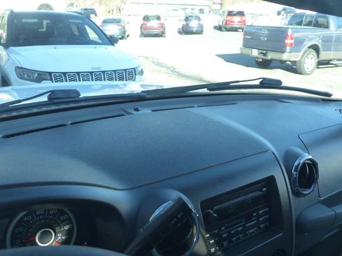 Used 2006 Ford Expedition XLT image 23