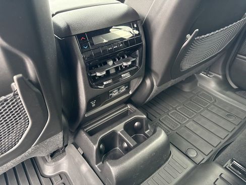 Used 2023 Jeep Grand Cherokee L Altitude image 14