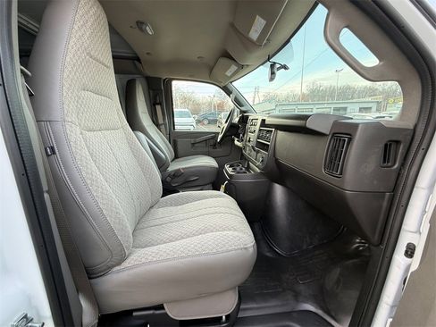 New 2025 Chevrolet Express 2500 image 22