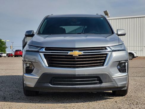 Used 2023 Chevrolet Traverse High Country image 2