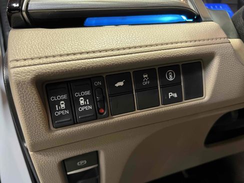 Used 2023 Honda Odyssey Elite image 33