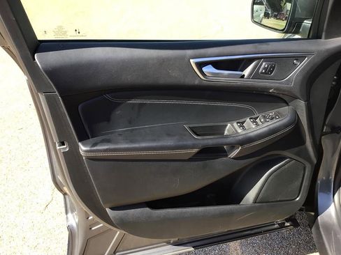 Used 2024 Ford Edge Titanium image 15