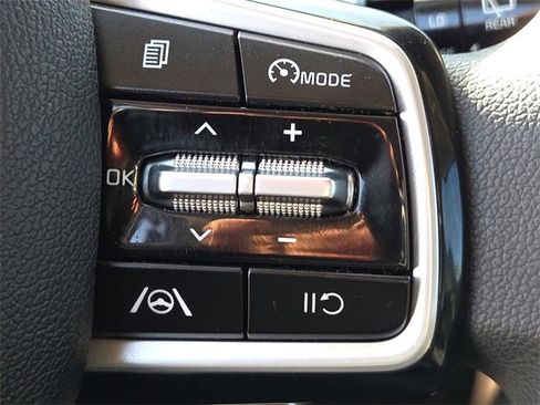 Used 2021 Kia Sorento LX image 28