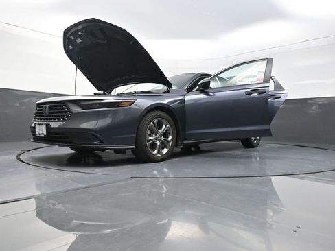 Used 2024 Honda Accord EX image 31