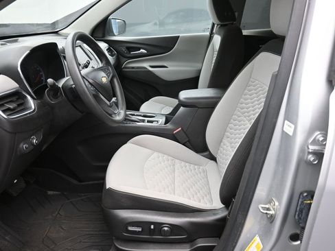 Used 2020 Chevrolet Equinox LS w/ LS Convenience Package image 19
