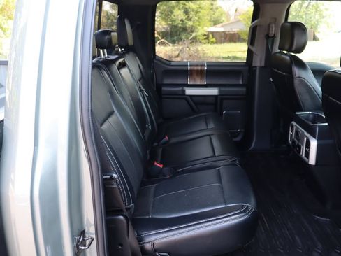 Used 2019 Ford F150 Lariat w/ Equipment Group 502A Luxury AWD/4WD image 21