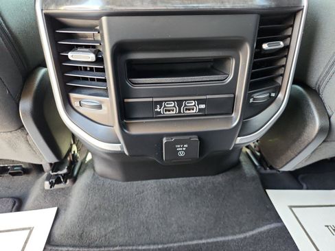 Used 2020 RAM 1500 Big Horn AWD/4WD image 12
