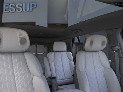 Used 2025 Cadillac Escalade IQ Luxury 1 w/ Smart Trailering package image 24