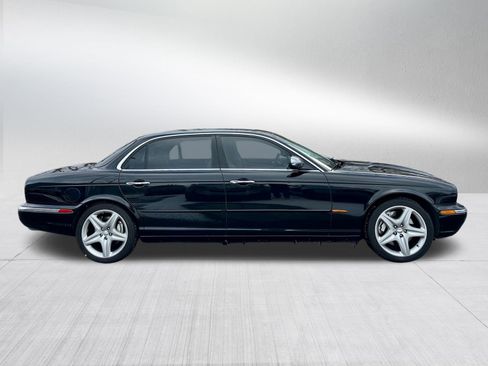 Used 2005 Jaguar XJ Vanden Plas Super V8 image 4