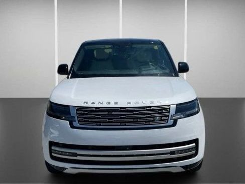 Used 2024 Land Rover Range Rover Long Wheelbase Autobiography image 2