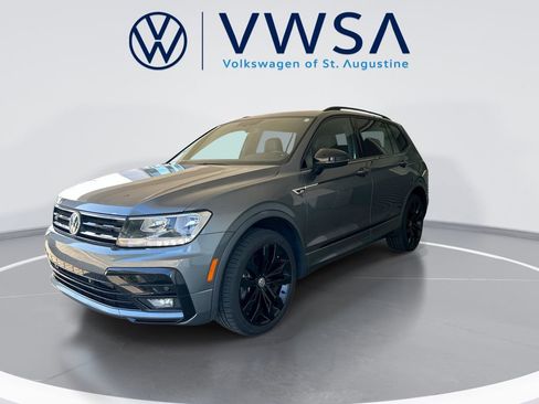 Certified 2021 Volkswagen Tiguan SE R-Line image 4