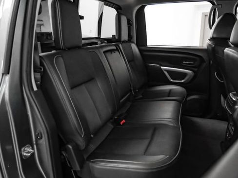 Used 2019 Nissan Titan PRO-4X image 33