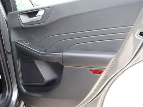 Certified 2025 Ford Escape Platinum image 11