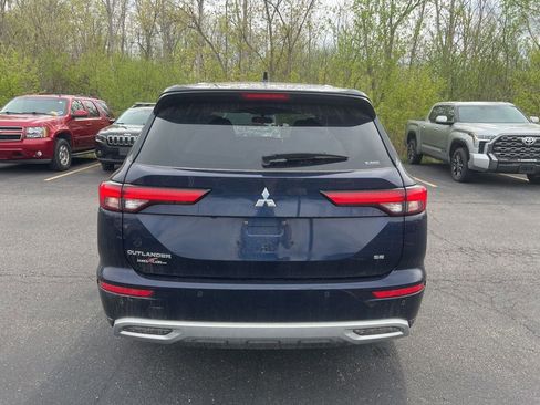 Used 2024 Mitsubishi Outlander SE AWD/4WD image 4
