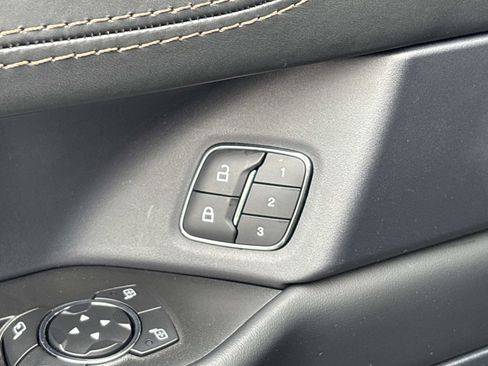 Used 2021 Ford Expedition Max Platinum image 13