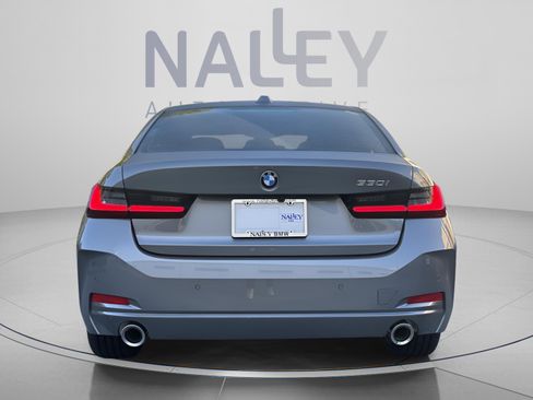 Used 2026 BMW 330i Sedan w/ Premium Package RWD image 4