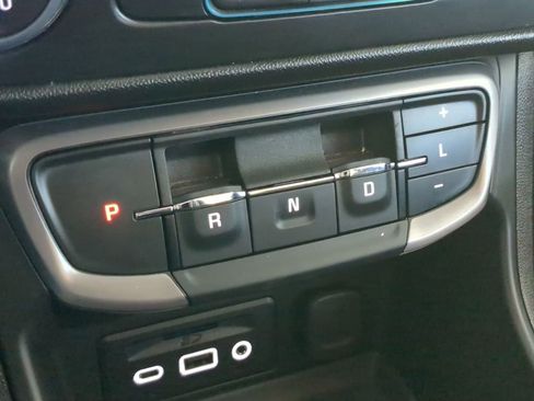 Certified 2024 GMC Terrain AT4 image 17