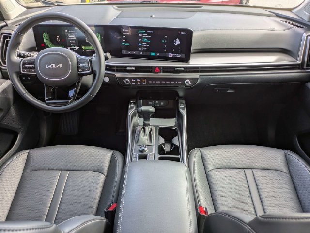 Used 2025 Kia Sorento EX w/ Panoramic Sunroof Package FWD image 22