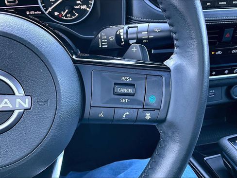 Used 2023 Nissan Rogue SL w/ SL Premium Package image 24