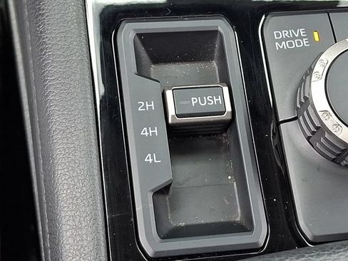 Used 2024 Toyota Tundra Limited AWD/4WD image 25