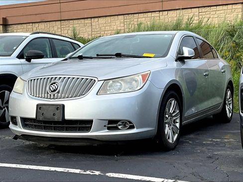 Used 2011 Buick LaCrosse CXL FWD image 2